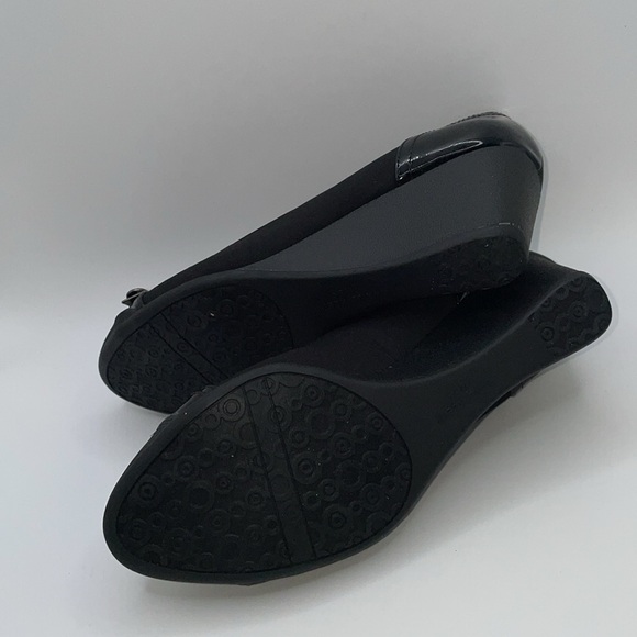 Anne Klein Women's Navy Blue Flats - Picture 6 of 8